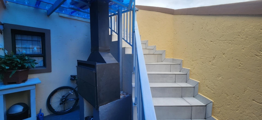 3 Bedroom Property for Sale in Reebok Western Cape